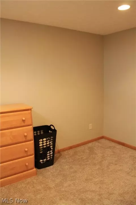 353 Pemberton Dr, Elyria, OH 44035 photo 23