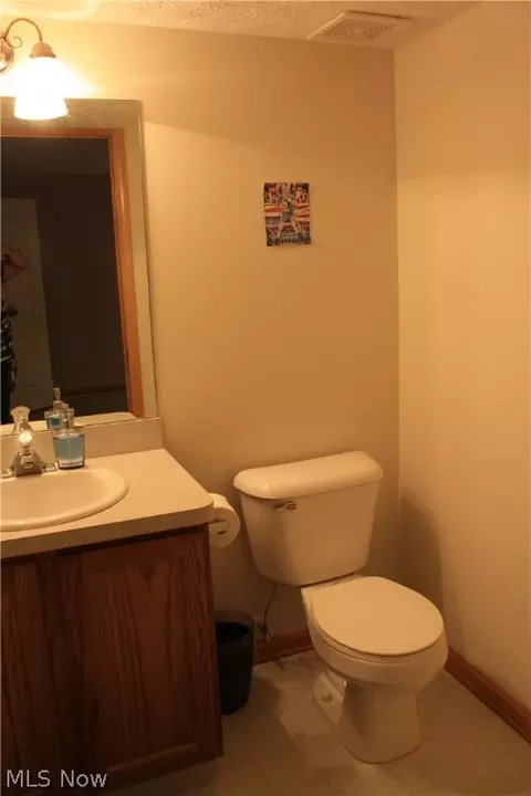 353 Pemberton Dr, Elyria, OH 44035 photo 21