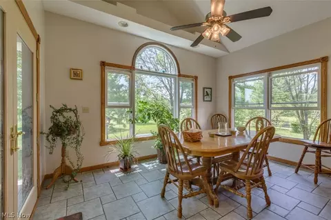 13155 Radcliffe Rd, Chardon, OH 44024 photo 6