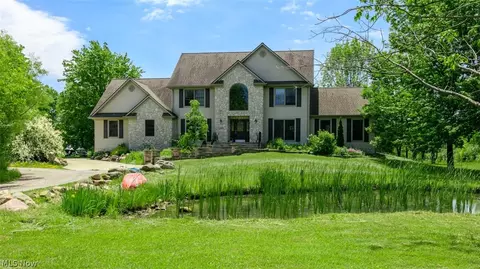 13155 Radcliffe Rd, Chardon, OH 44024 photo 1