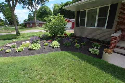 2695 Jaycox Rd, Avon, OH 44011 photo 2