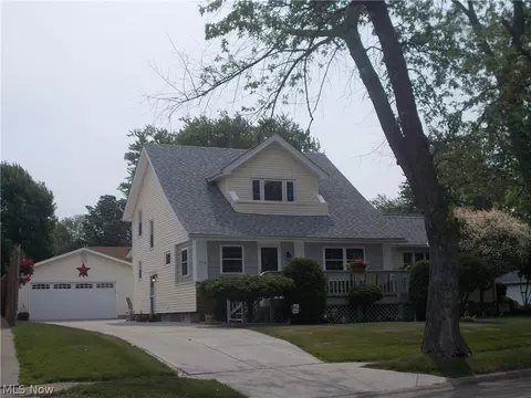 1734 Columbus Ave, Ashtabula, OH 44004 photo 3