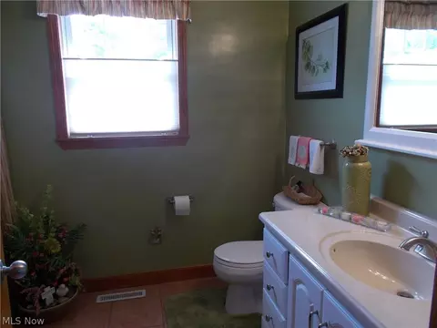 1734 Columbus Ave, Ashtabula, OH 44004 photo 19