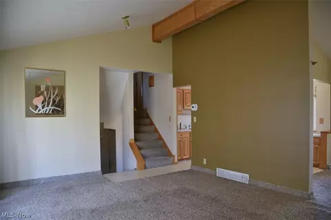 2941 Hetzel Dr, Parma, OH 44134 photo 5