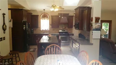 793 Abbe Rd N, Elyria, OH 44035 photo 13