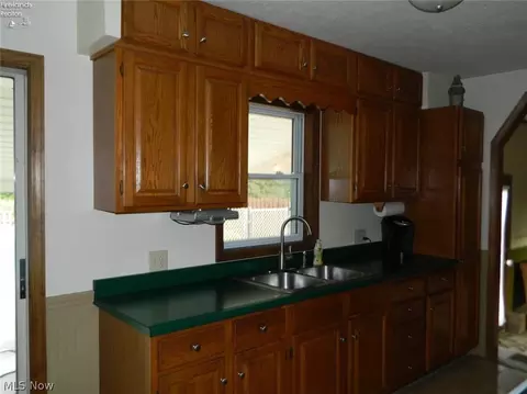 4306 Old State Rd, Willard, OH 44890 photo 4