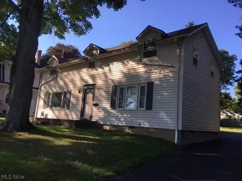 632 E Wayne Ave, Wooster, OH 44691 photo 2