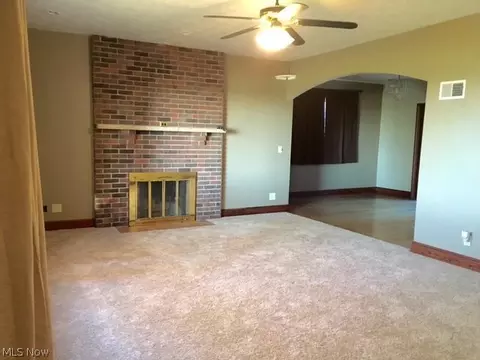 632 E Wayne Ave, Wooster, OH 44691 photo 3