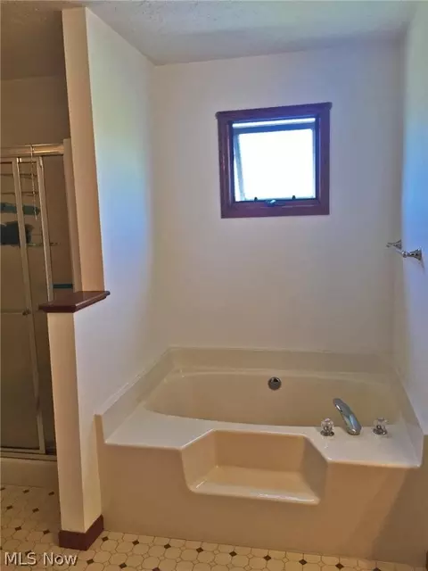 5785 Tyro St NE, Canton, OH 44721 photo 16