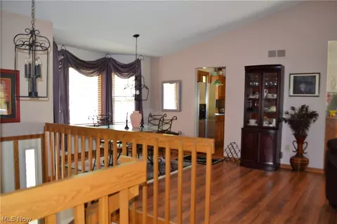 1524 Dunkeith Dr NW, Canton, OH 44708 photo 11
