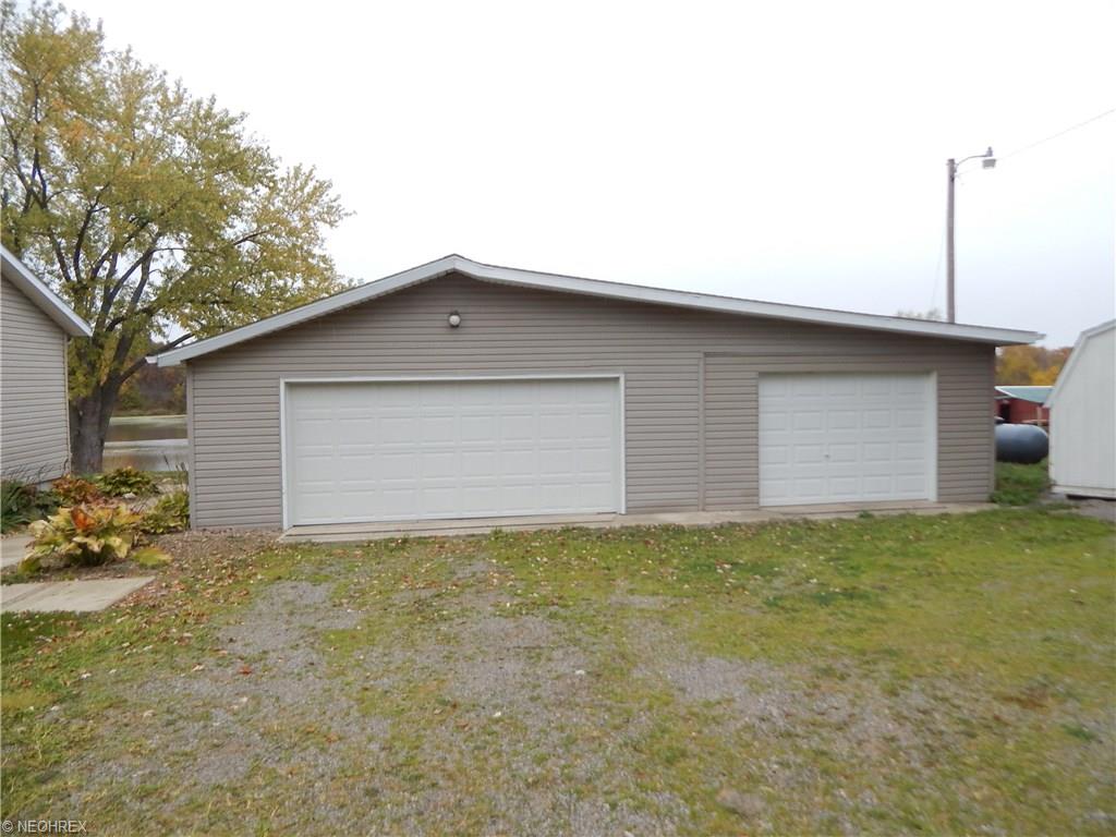 4656 Egypt Rd, Willard, OH 44890 photo 3