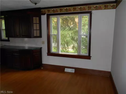 645 E Ohio Ave, Sebring, OH 44672 photo 6