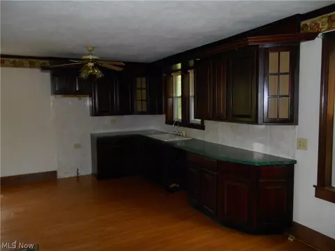 645 E Ohio Ave, Sebring, OH 44672 photo 8