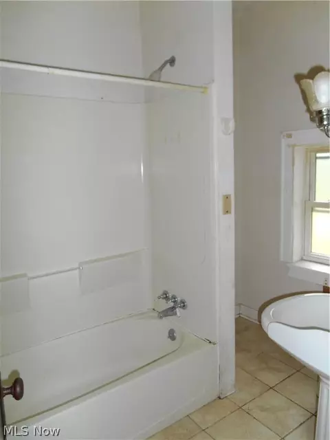 645 E Ohio Ave, Sebring, OH 44672 photo 17