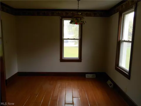 645 E Ohio Ave, Sebring, OH 44672 photo 9