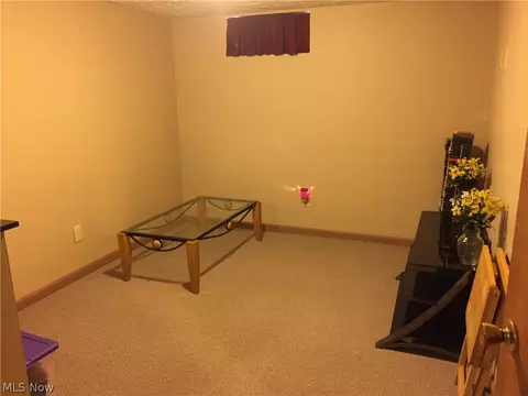 7404 Thornton Dr, Parma, OH 44129 photo 21