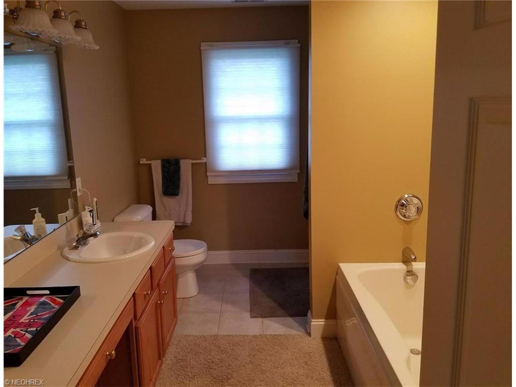 705 Kingfisher Ct, Huron, OH 44839 photo 13