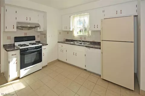5707 Williston Dr, Parma, OH 44129 photo 14