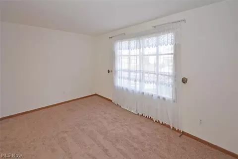 5707 Williston Dr, Parma, OH 44129 photo 6