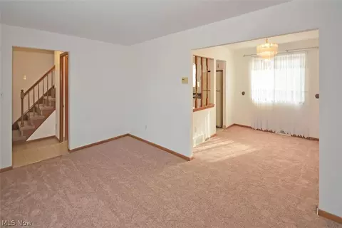 5707 Williston Dr, Parma, OH 44129 photo 8