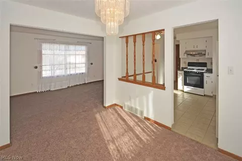 5707 Williston Dr, Parma, OH 44129 photo 10