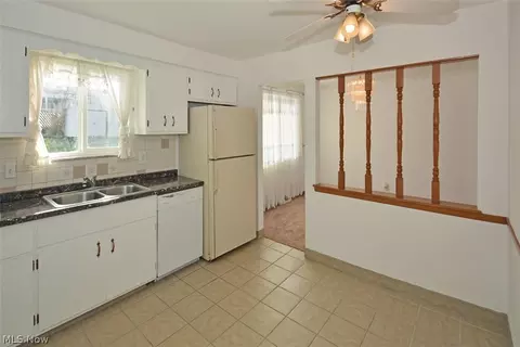 5707 Williston Dr, Parma, OH 44129 photo 12