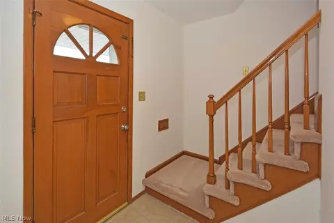 5707 Williston Dr, Parma, OH 44129 photo 3