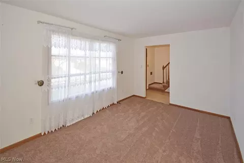 5707 Williston Dr, Parma, OH 44129 photo 5