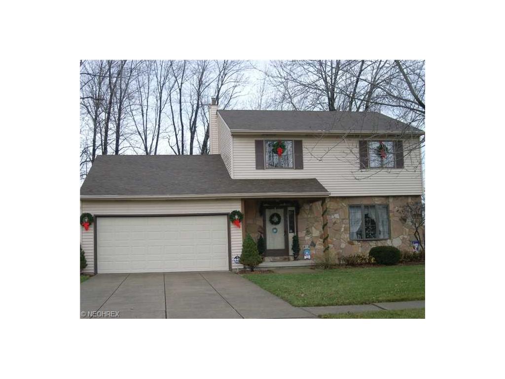 353 Loyola Dr, Elyria, OH 44035 photo 1