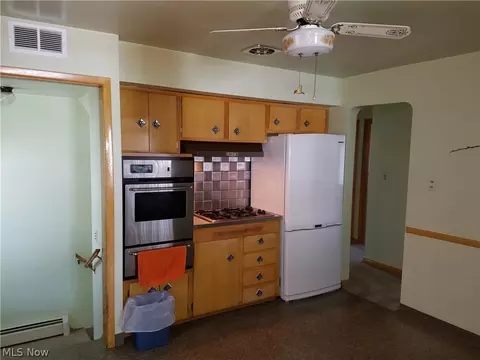 14400 Summit Ave, Maple Heights, OH 44137 photo 7