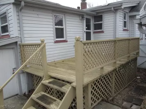 44 Walnut St, Struthers, OH 44471 photo 11