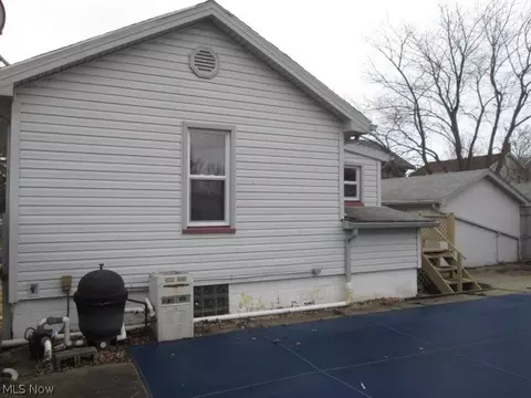 44 Walnut St, Struthers, OH 44471 photo 12