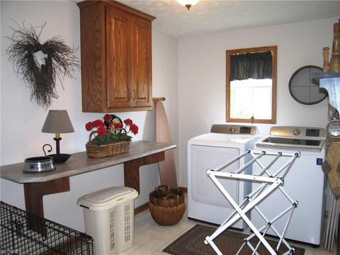 811 Kennedy Dr, Willard, OH 44890 photo 9