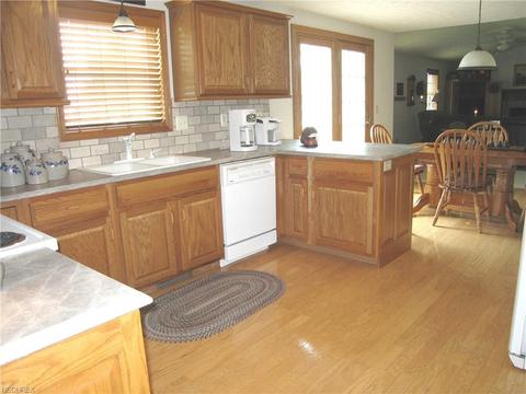 811 Kennedy Dr, Willard, OH 44890 photo 7