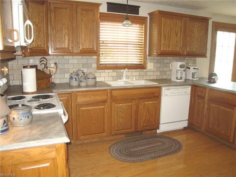811 Kennedy Dr, Willard, OH 44890 photo 6