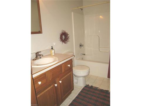 811 Kennedy Dr, Willard, OH 44890 photo 8