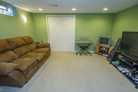 308 Kansas Ave, Elyria, OH 44035 photo 21