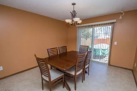 308 Kansas Ave, Elyria, OH 44035 photo 9