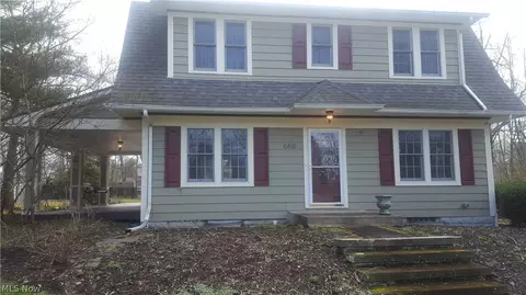6816 Brookside Rd, Independence, OH 44131 photo 2