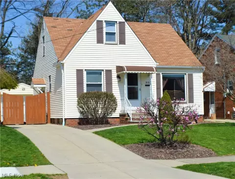 3116 Hearthstone, Parma, OH 44134 photo 1