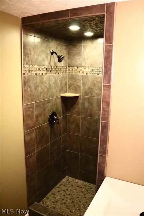 238 Harvard Ave, Elyria, OH 44035 photo 6