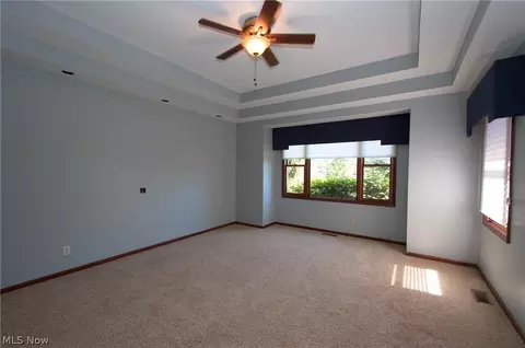 1296 Briarhill Dr, Akron, OH 44333 photo 9