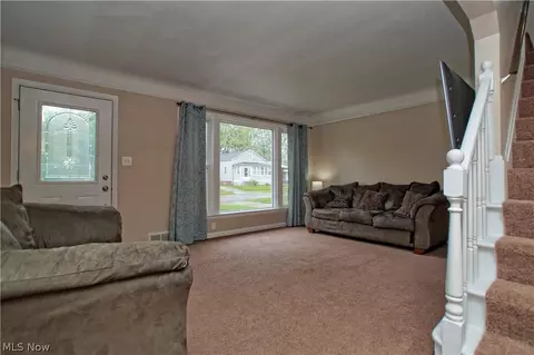 1824 E 298th St, Wickliffe, OH 44092 photo 2