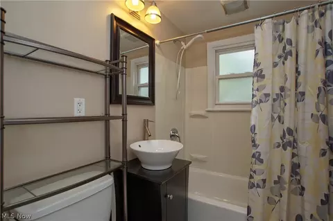 1824 E 298th St, Wickliffe, OH 44092 photo 6