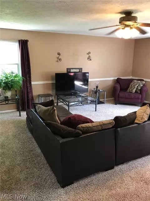 6025 Carsten Rd, Medina, OH 44256 photo 3