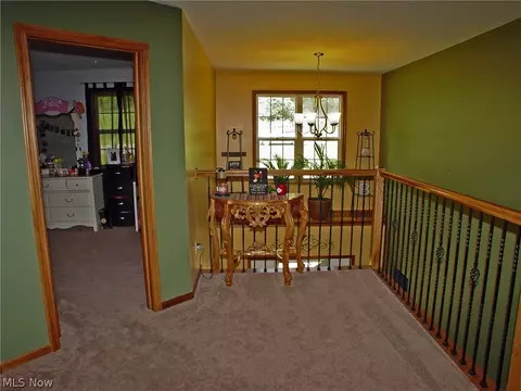 100 Walnut Dr, Weirton, WV 26062 photo 13