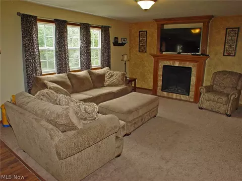 100 Walnut Dr, Weirton, WV 26062 photo 11
