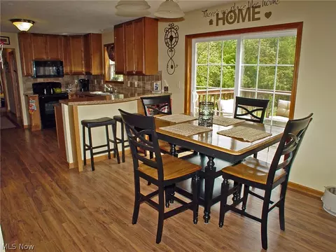 100 Walnut Dr, Weirton, WV 26062 photo 8