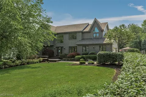 6625 Liberty Rd, Solon, OH 44139 photo 2