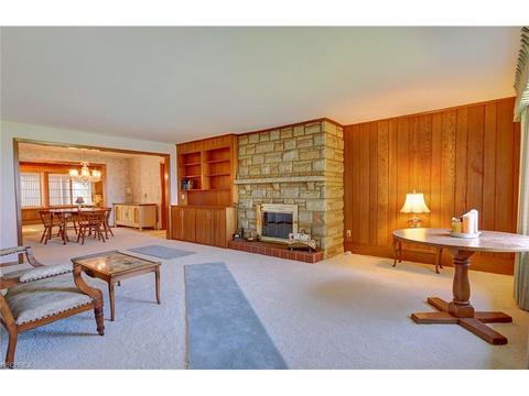 603 Cedar Point Rd, Sandusky, OH 44870 photo 2